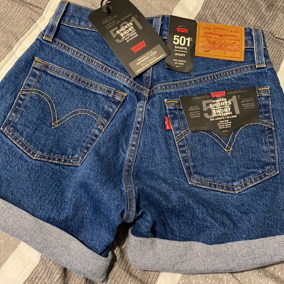 501 Levi shorts - Picture 2 of 2